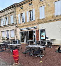 Photos du propriétaire du Restaurant Café de la République à Saint-Médard-de-Guizières - n°4