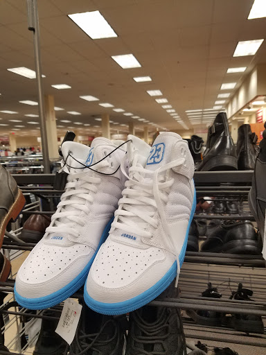 Clothing Store «Burlington Coat Factory», reviews and photos, 74 Broad St, Stamford, CT 06901, USA