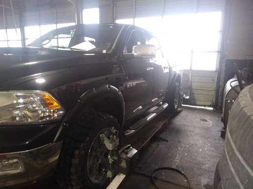 Tire Shop «Discount Tire & Auto Center», reviews and photos, 611 W Poplar St, Elizabethtown, KY 42701, USA