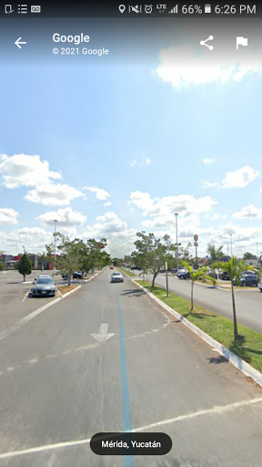Estacionamiento plaza Altabrisa