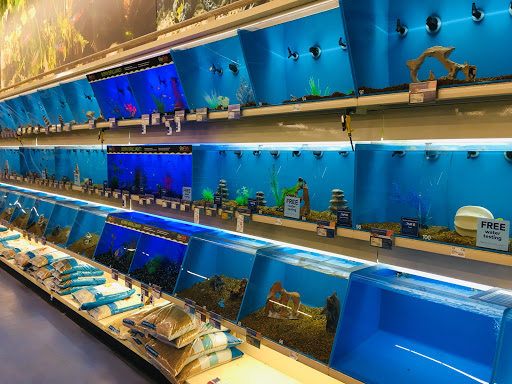 Pet Supply Store «PetSmart», reviews and photos, 2101 NJ-35, Holmdel, NJ 07733, USA