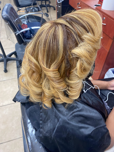 Hair Salon «Julia Dominican Hair Salon», reviews and photos, 10999 Red Run Blvd, Owings Mills, MD 21117, USA