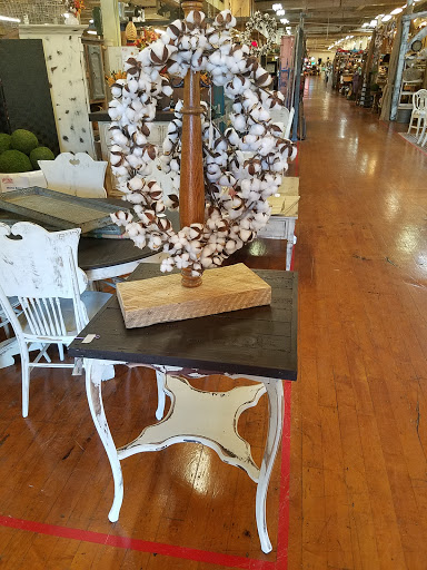 Antique Furniture Store «Jarfly Antique Market», reviews and photos, 47 Railroad Ave, Jefferson, GA 30549, USA