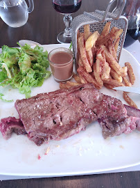 Steak du Restaurant français Le Carillon à Souvigné - n°3