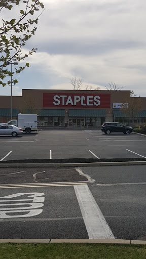 Office Supply Store «Staples», reviews and photos, 654 N West End Blvd, Quakertown, PA 18951, USA