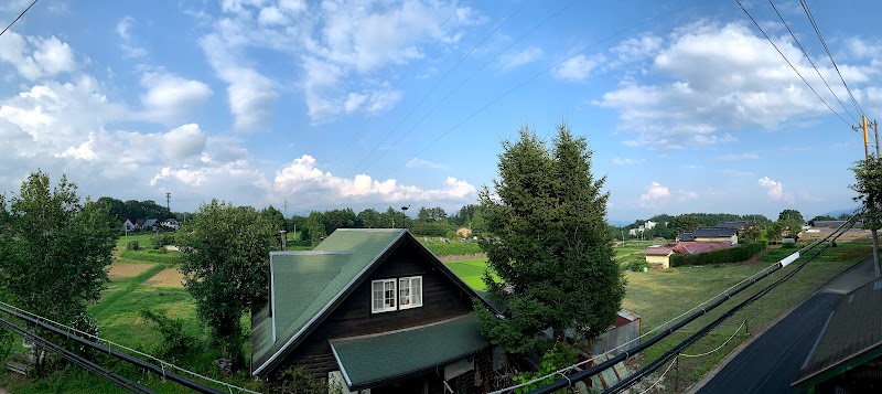 ペンション時計館 山梨県北杜市長坂町中丸 屋内宿泊施設 グルコミ