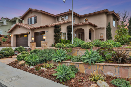 Davis Bartels Realtor image