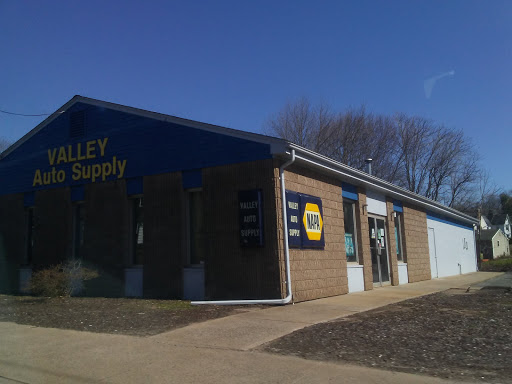 Auto Parts Store «NAPA Auto Parts - Valley Auto Supply Inc», reviews and photos, 701 Main St, Plantsville, CT 06479, USA