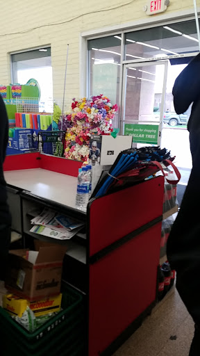 Dollar Store «Dollar Tree», reviews and photos, 1259 W Yosemite Ave, Manteca, CA 95337, USA