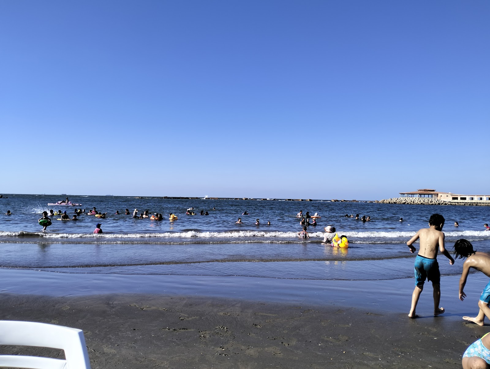 Gulf Beach的照片 带有碧绿色纯水表面