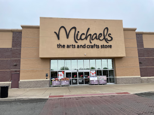 Michaels, 4531 S Laburnum Ave Ste 700, Henrico, VA 23231, USA, 