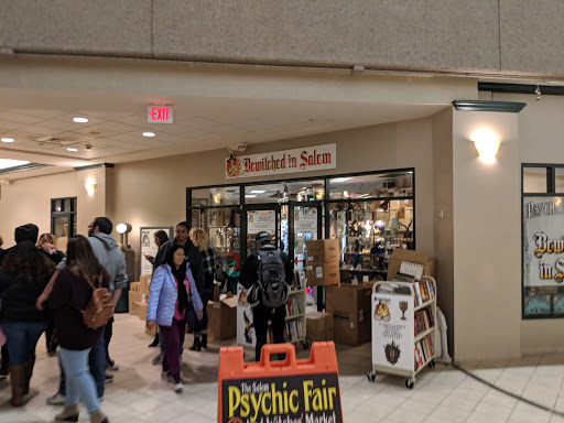 Shopping Mall «Museum Place Mall», reviews and photos, 1 Church St, Salem, MA 01970, USA