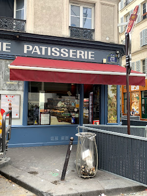 Boulangerie-pâtisserie à Paris