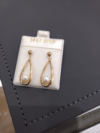 Jeweler «Manhattan Jewelers», reviews and photos, 2615 Bergenline Ave, Union City, NJ 07087, USA