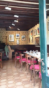 Atmosphère du Restaurant français L'Auberge des Peintres à Saint-Céneri-le-Gérei - n°8