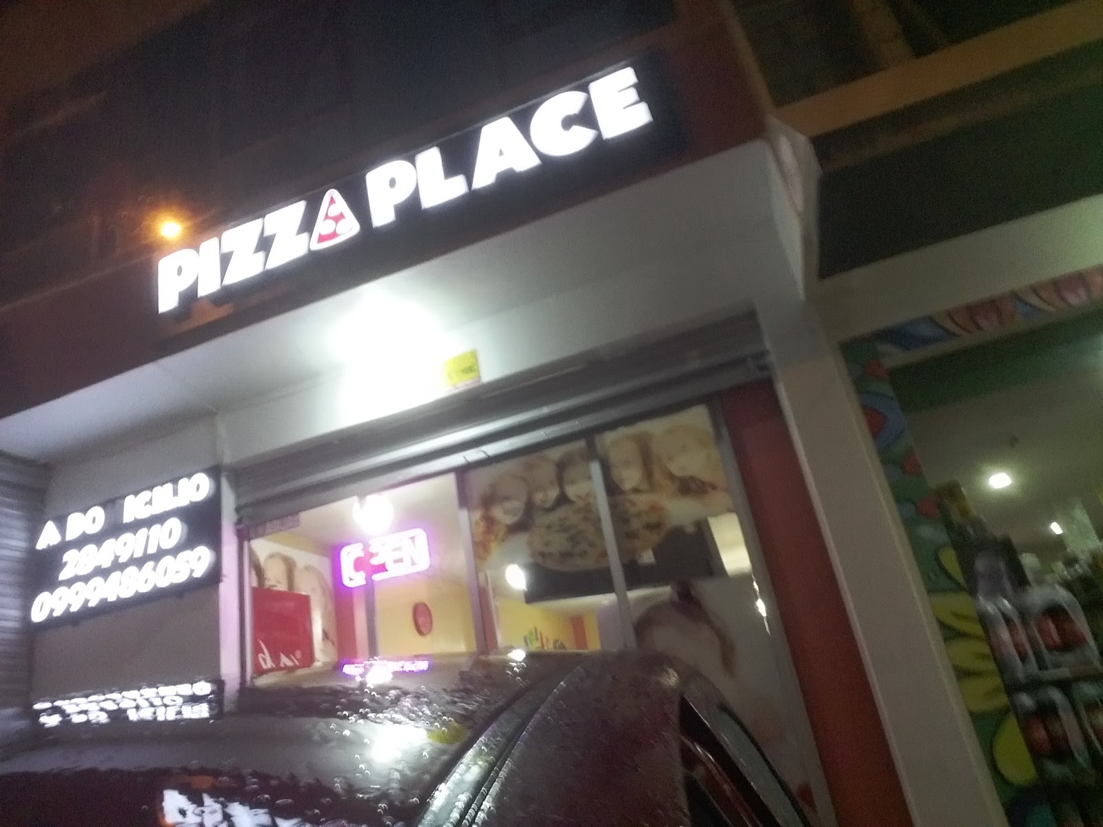 Pizza Place Photo, Cuenca, Ecuador, Restaurant