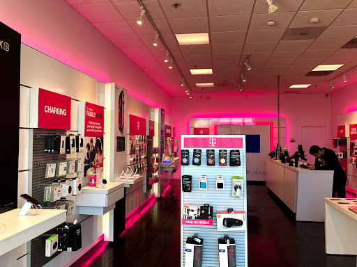 Cell Phone Store «T-Mobile», reviews and photos, 135 Ranch Dr, Milpitas, CA 95035, USA