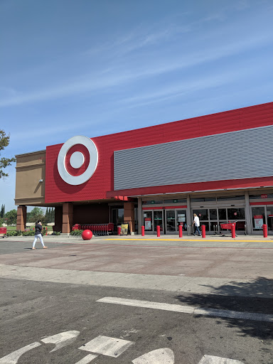 Department Store «Target», reviews and photos, 11051 Victory Blvd, North Hollywood, CA 91606, USA