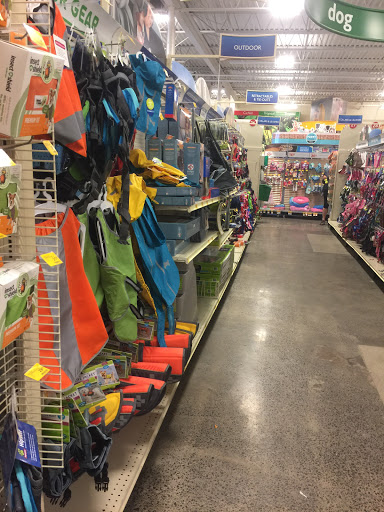 Pet Supply Store «PetSmart», reviews and photos, 3401 Erie Blvd E, Syracuse, NY 13214, USA