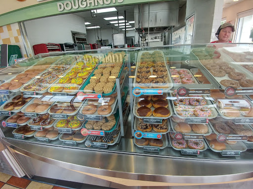 Shopping Mall «Thruway Shopping Center», reviews and photos, 300 S Stratford Rd, Winston-Salem, NC 27103, USA