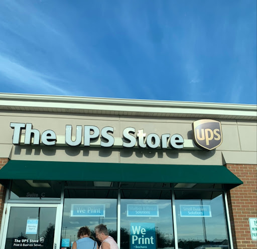 Shipping and Mailing Service «The UPS Store», reviews and photos, 902 Randall Rd C, St Charles, IL 60174, USA