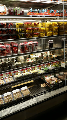 Supermarket «Roche Bros.», reviews and photos, 8 Summer St, Boston, MA 02110, USA