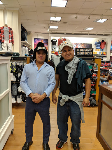 Outlet Mall «Tanger Outlet Hilton Head», reviews and photos, 1414 Fording Island Rd, Bluffton, SC 29910, USA