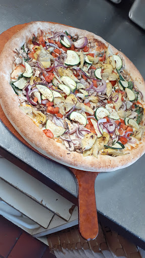 Pizza Restaurant «Round Table Pizza», reviews and photos, 7841 Amador Valley Blvd, Dublin, CA 94568, USA