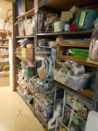 Thrift Store «H2O Help & Hope To Others», reviews and photos, 451 SE Maple St, Dallas, OR 97338, USA