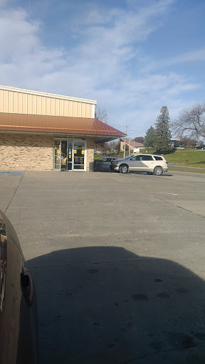 Discount Store «Dollar General», reviews and photos, 1406 Sunset Dr, Belle Plaine, IA 52208, USA