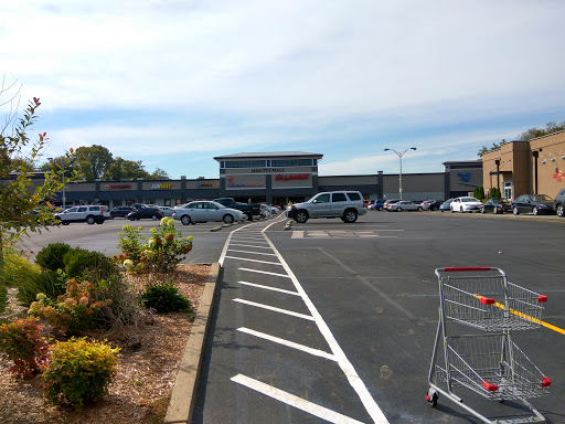 Shopping Mall «Mid City Mall», reviews and photos, 1250 Bardstown Rd #5, Louisville, KY 40204, USA