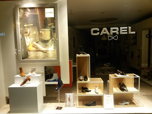 Magasin de chaussures Carel Chaussures Paris