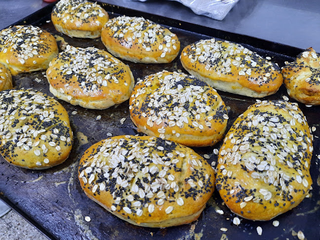 Comentarios y opiniones de Rösti Café