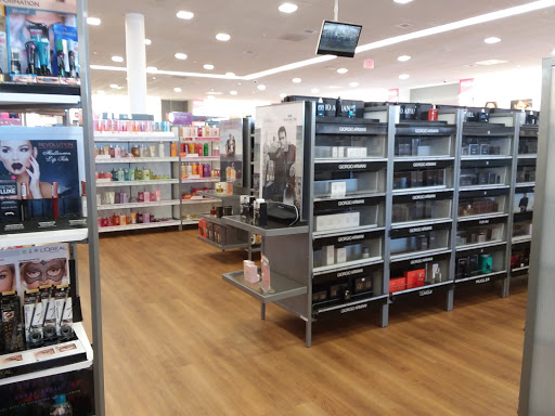 Hair Salon «Ulta Beauty», reviews and photos, 2699 Edmondson Rd, Cincinnati, OH 45209, USA