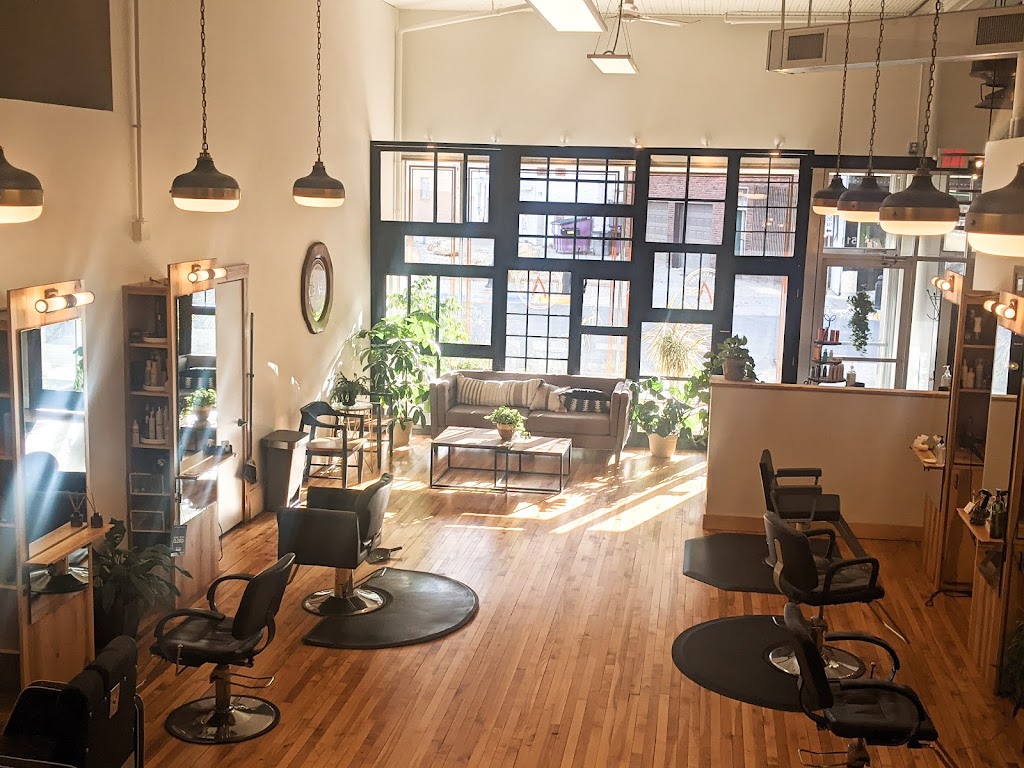 Tease Barbershop & Salon 54601