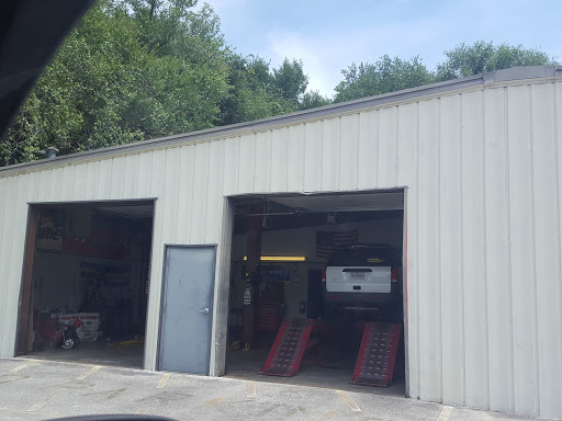 Tire Shop «Mitchem Tire», reviews and photos, 307 E Kearney St, Springfield, MO 65803, USA