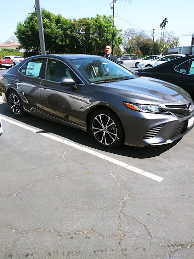 Toyota Dealer «Toyota Of Whittier», reviews and photos, 14577 Whittier Blvd, Whittier, CA 90605, USA