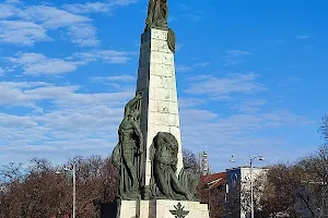 Monument to the Heroes of the Air image