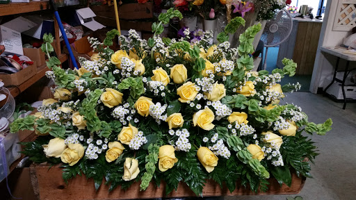 Florist «A & B Florist», reviews and photos, 908 S Cashua Dr, Florence, SC 29501, USA