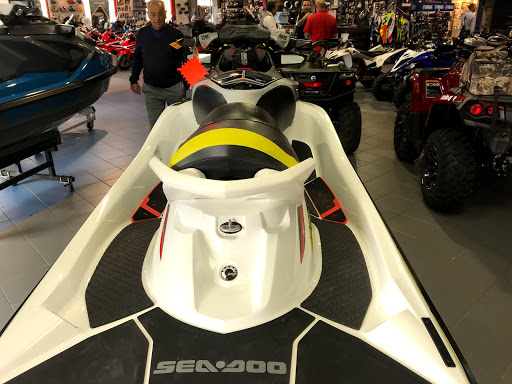 Yamaha Motorcycle Dealer «West Orlando Powersports and Marine», reviews and photos, 16333 W Colonial Dr, Oakland, FL 34760, USA