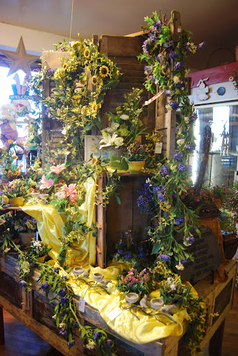 Florist «Cedar Hill Flowers & Gifts», reviews and photos, 3326 Main St, Birdsboro, PA 19508, USA
