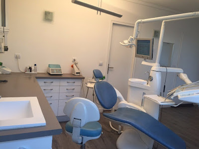 Docteur Nathalie Bosson - Chirurgien-dentiste à Saint-Cloud