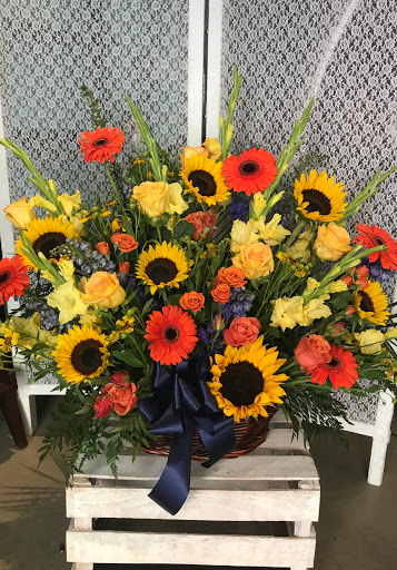 Florist «Flowers by Zsuzsana», reviews and photos, 21300 NW Cornell Rd #1201, Hillsboro, OR 97124, USA