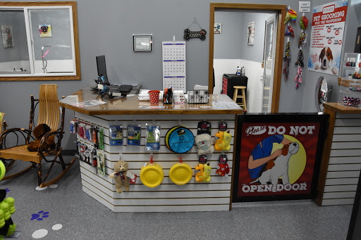 Pet Supply Store «Petsakes», reviews and photos, 295 9th St NE, Altoona, IA 50009, USA