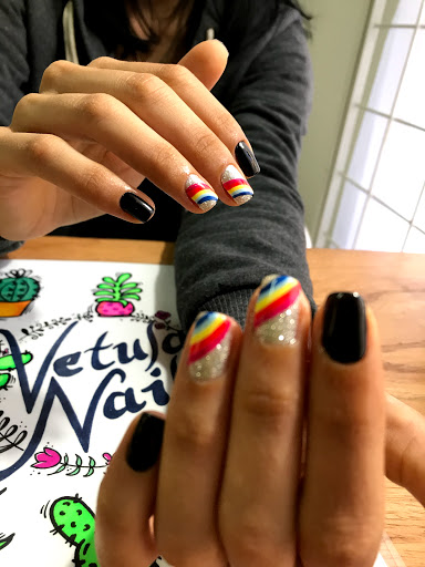 Vetula Nails