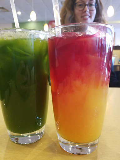 Shopping Mall «Uptown Solon», reviews and photos, 6025 Kruse Dr, Solon, OH 44139, USA