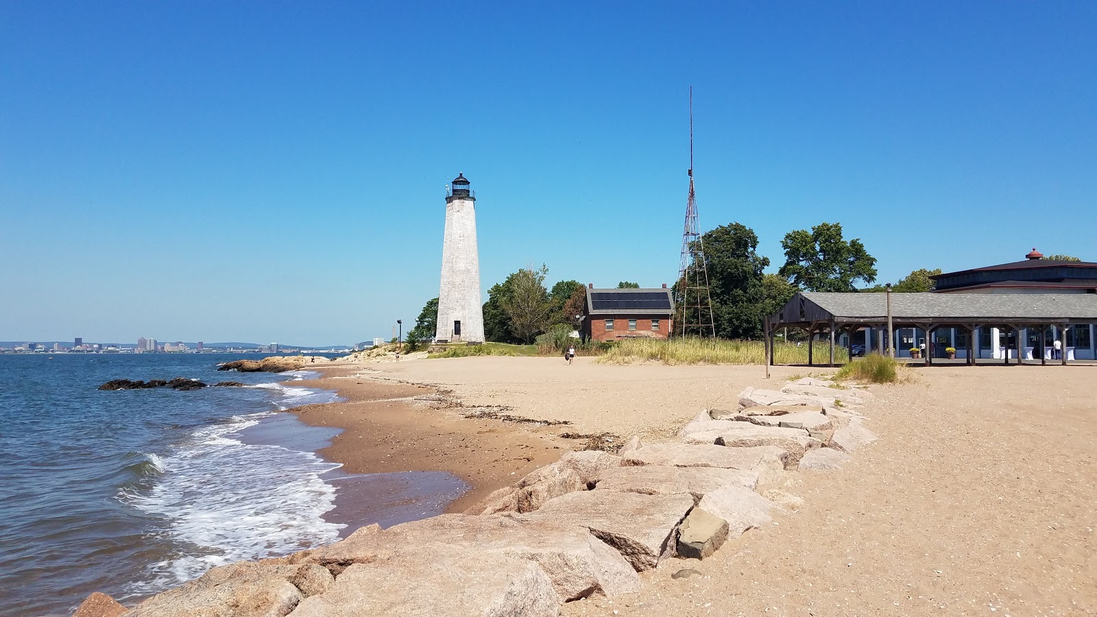 Morris Creek beach'in fotoğrafı geniş ile birlikte
