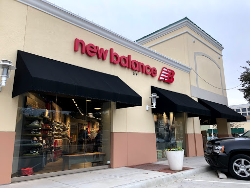 Shoe Store «New Balance Dallas», reviews and photos, 4017 E Northwest Pkwy N, Dallas, TX 75225, USA