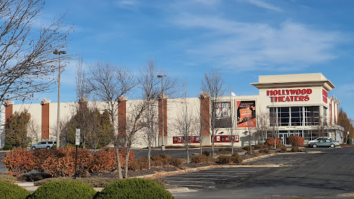 Movie Theater «Regal Cinemas Hollywood 10 - St. Joseph», reviews and photos, 5405 N Belt Hwy, St Joseph, MO 64506, USA