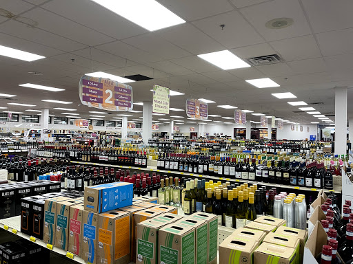 Liquor Store «M & R Liquors», reviews and photos, 206 Buckland Rd, South Windsor, CT 06074, USA